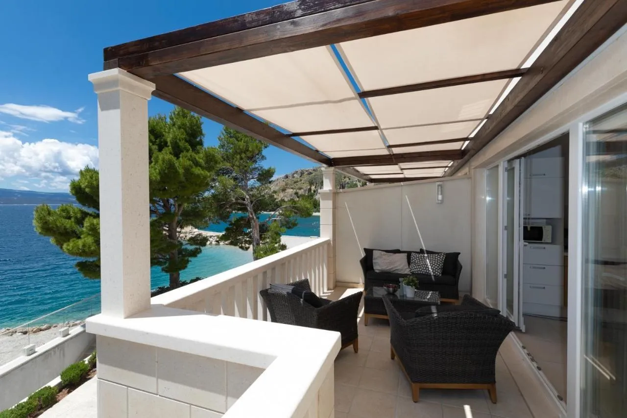 Apartman u potkrovlju s krovnom terasom, Villa Carica